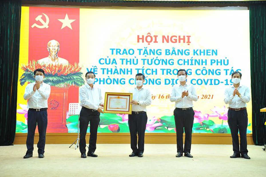 Thủ tướng khen huyện Đông Anh, TP. Hà Nội có thành tích phòng, chống COVID-19