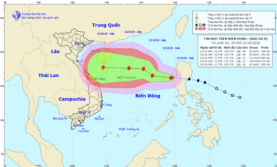 Bão số 8 liên tục tăng cấp khi hướng vào miền Trung