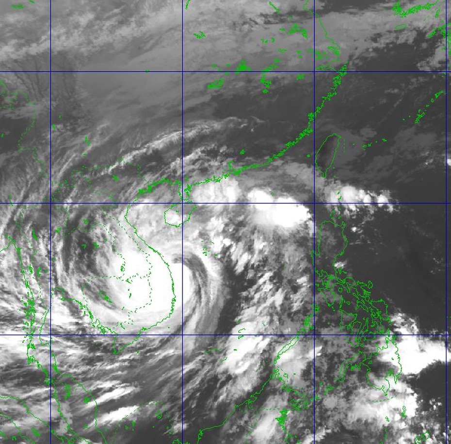 Tin bão mới nhất: Bão số 9 đang đổ bộ vào đất liền