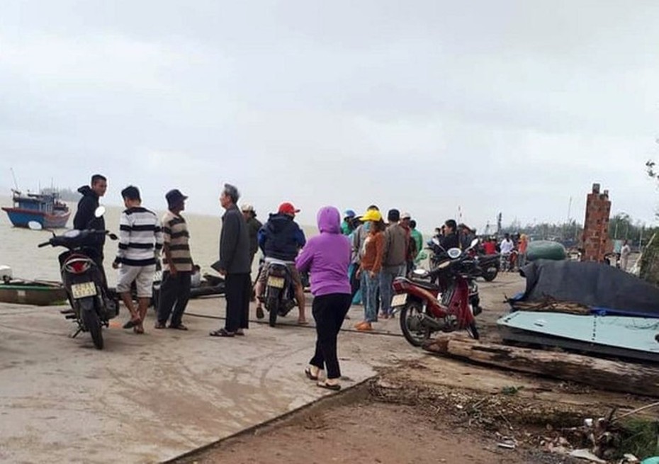 Lật ghe khi đánh cá trên sông Thu Bồn, hai anh em ruột mất tích