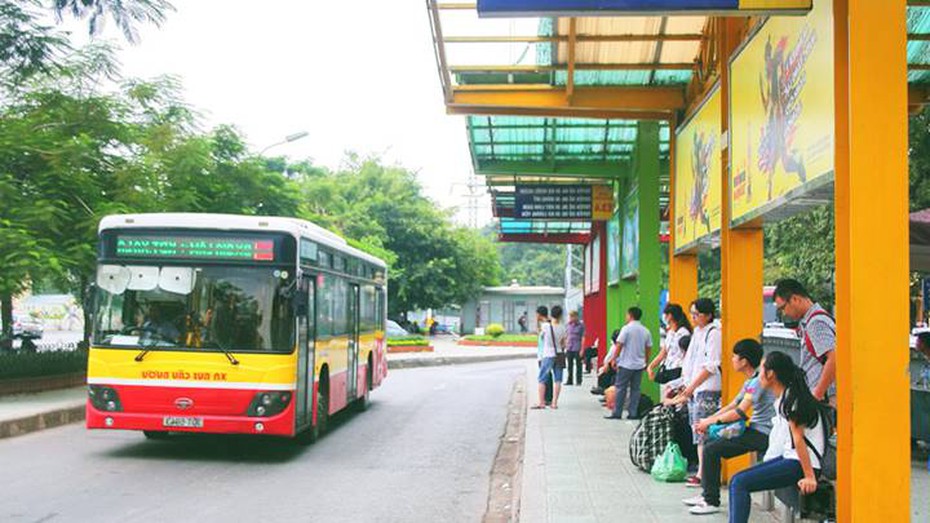 Từ ngày 8/3, Hà Nội dừng giãn cách trên phương tiện vận tải công cộng