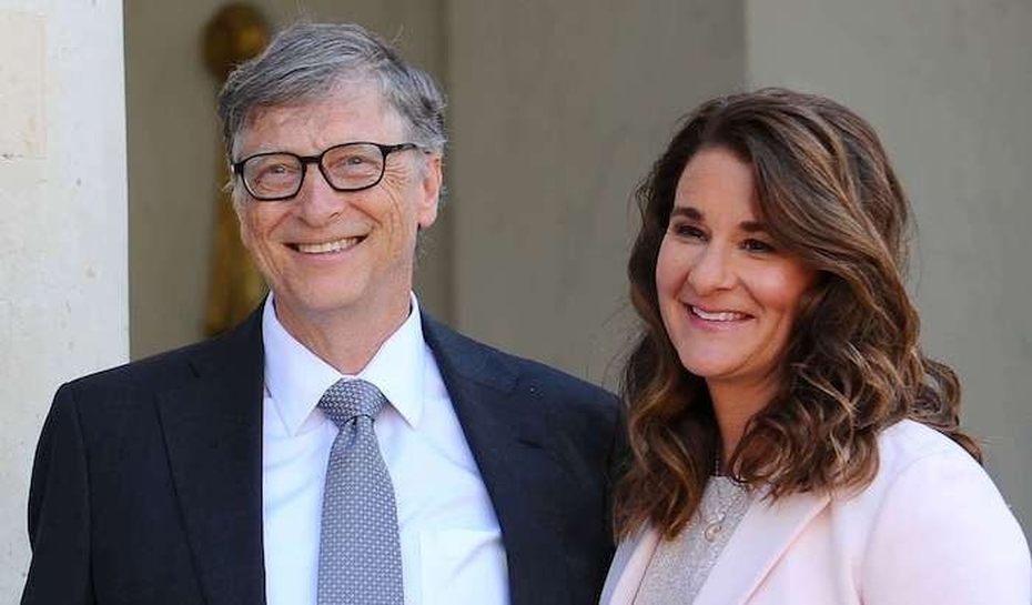 Vợ chồng tỷ phú Bill Gates ly hôn, siêu mẫu Hà Anh viết tâm thư khuyên bạn trẻ "hãy cứ yêu đi"