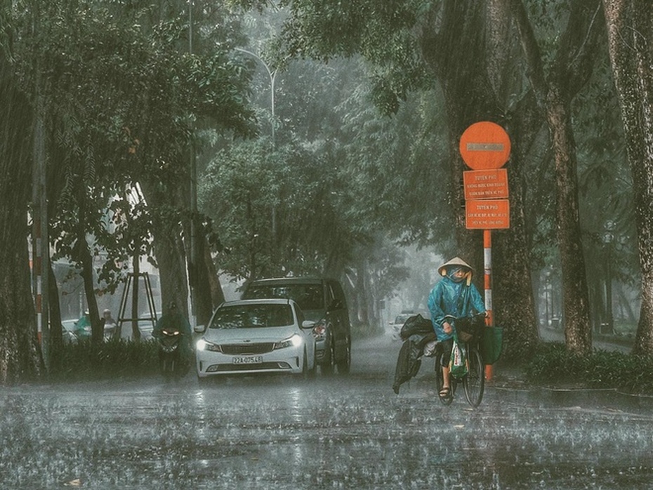 Xuất hiện vùng áp thấp trên Biển Đông, Bắc Bộ sắp đón đợt mưa kéo dài