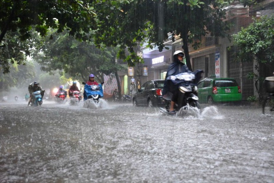 Bão số 3 di chuyển liên tục gây mưa nhiều nơi ở miền Bắc