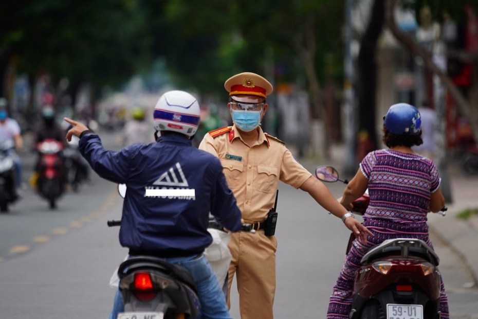 Những kẻ chơi ngông, “khiếm khuyết” ý thức