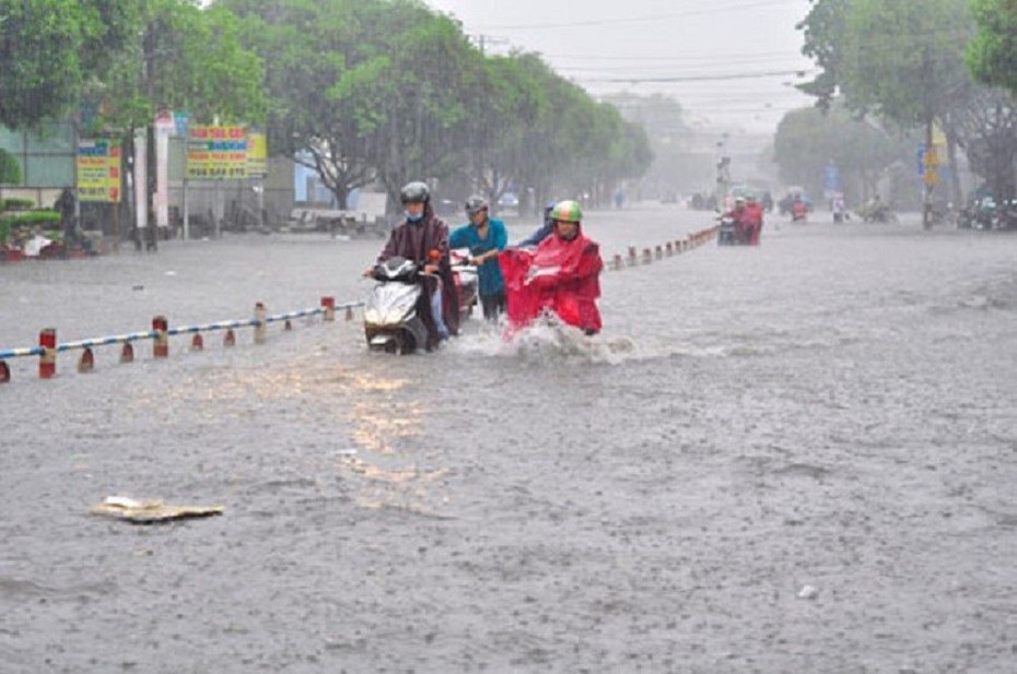 Dự báo thời tiết 12/9/2021: Bão số 5 đổ bộ, miền Trung mưa rất to