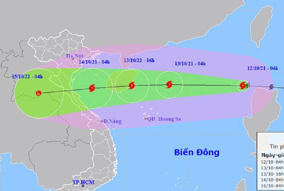 Bão số 8 mạnh lên khi vào Biển Đông, giật cấp 13 hướng vào miền Trung