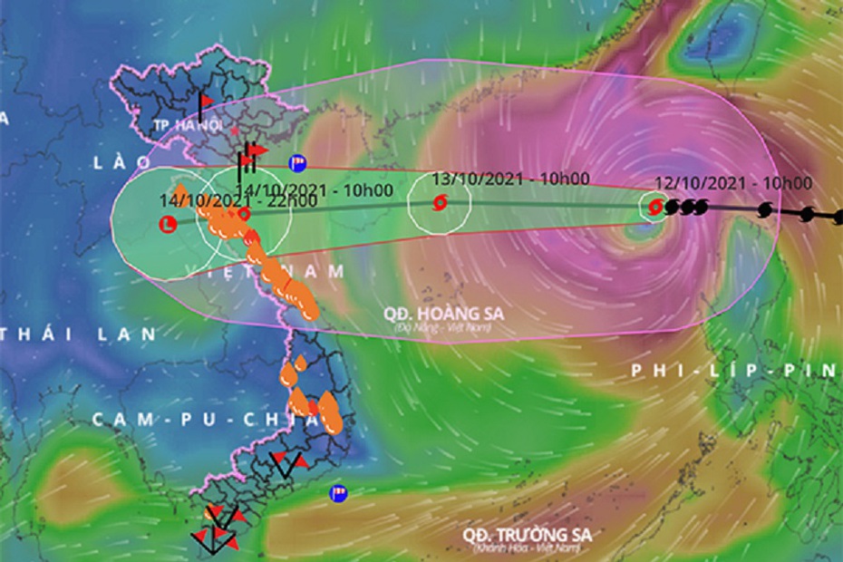 Tin bão mới nhất: Bão số 8 sức gió mạnh, hướng thẳng vào miền Trung