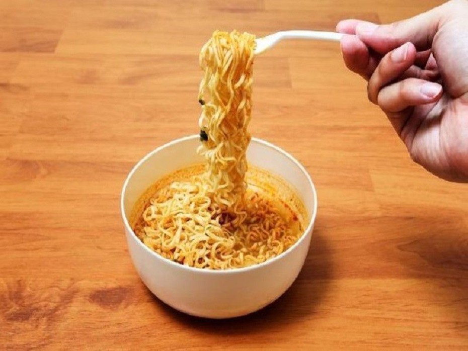 Người đàn ông quyết ly hôn vợ vì suốt ngày phải ăn mì tôm