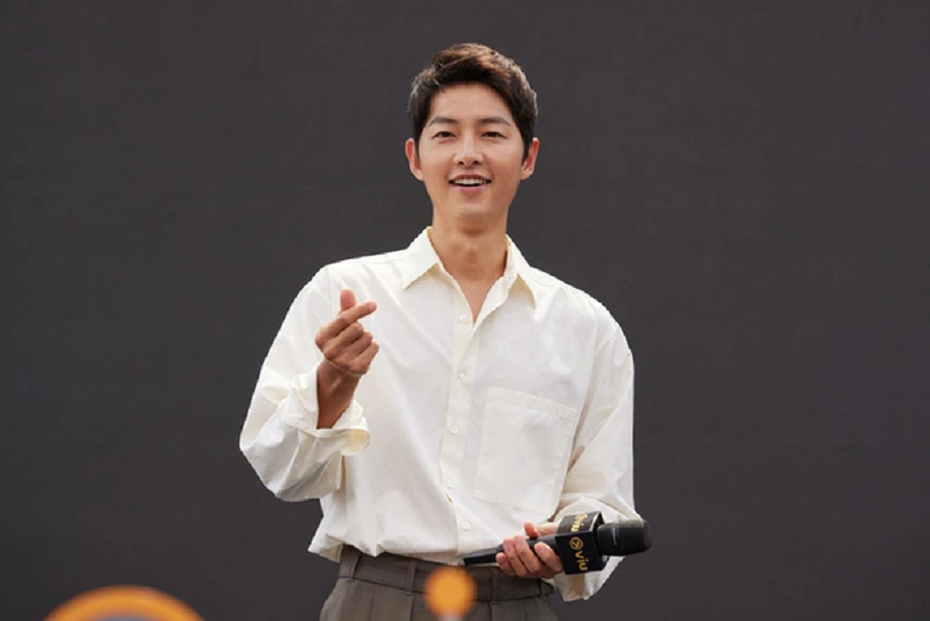 Tài tử Song Joong Ki sau khi công khai hẹn hò