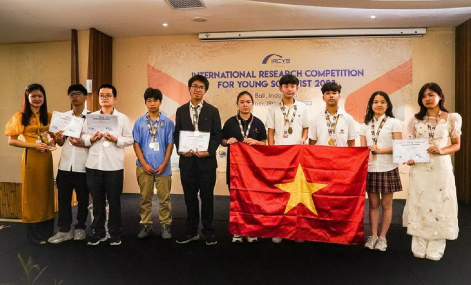 Bản tin 24/10: Học sinh Việt Nam đạt thành tích cao cuộc thi nghiên cứu khoa học quốc tế
