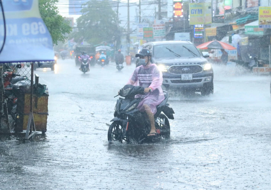 Dự báo thời tiết ngày 5/5/2024: Tiếp tục cảnh báo có mưa to