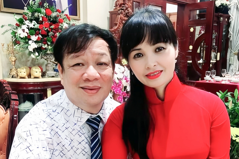 Nhan sắc nữ ca sĩ lấy chồng đại gia hơn 13 tuổi, ở nhà 100 tỷ gây chú ý khi chưa từng xin tiền chồng vì lý do "đặc biệt"