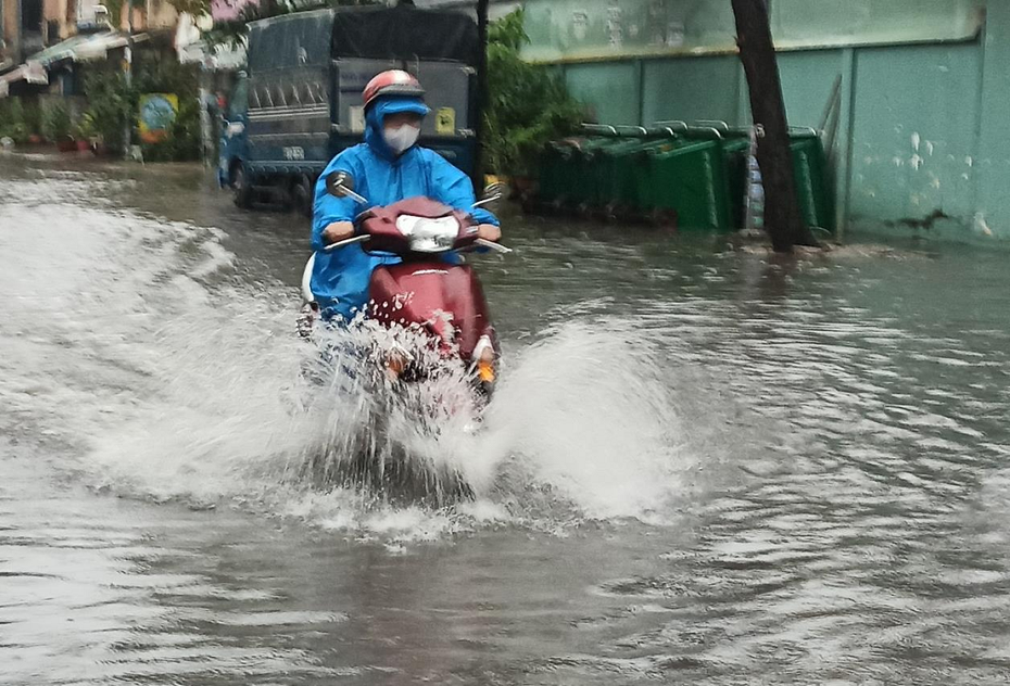 Miền Bắc lại sắp đón mưa lớn đỉnh điểm, cảnh báo "sấm động"