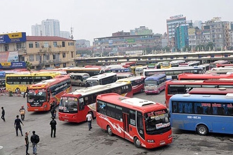 Hà Nội tạm dừng hoạt động vận tải hành khách công cộng đường bộ đến 14 tỉnh, thành