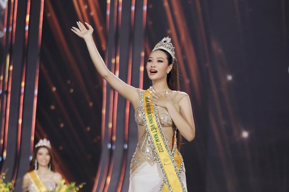 Miss Grand Vietnam 2022: Đoàn Thiên Ân giành chiến thắng thuyết phục