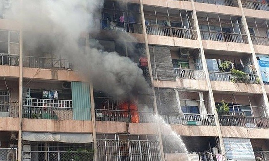 Thông tin mới vụ cháy KTX trường cao đẳng: Giải cứu thành công hàng chục người mắc kẹt bên trong