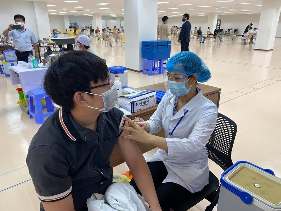 TP.HCM: Quận 12 xây dựng lộ trình tiêm vắc-xin thành bốn giai đoạn