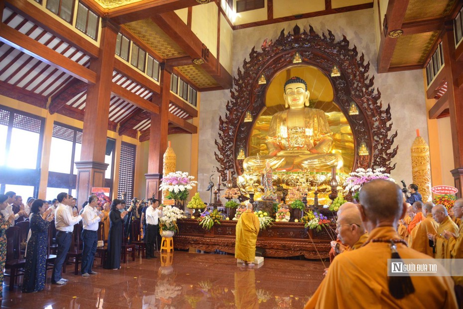 Đại lễ Tưởng niệm-Kỳ siêu đồng bào tử vong và cán bộ, chiến sĩ hy sinh trong đại dịch Covid-19