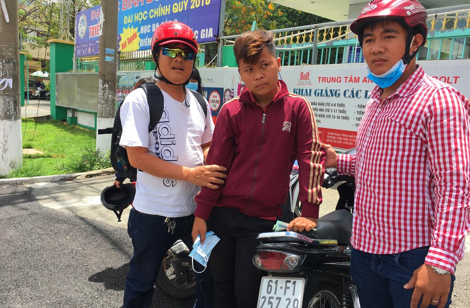 "Hiệp sĩ" mật phục, bắt đối tượng dùng ảnh, clip "nóng" tống tiền bạn gái cũ