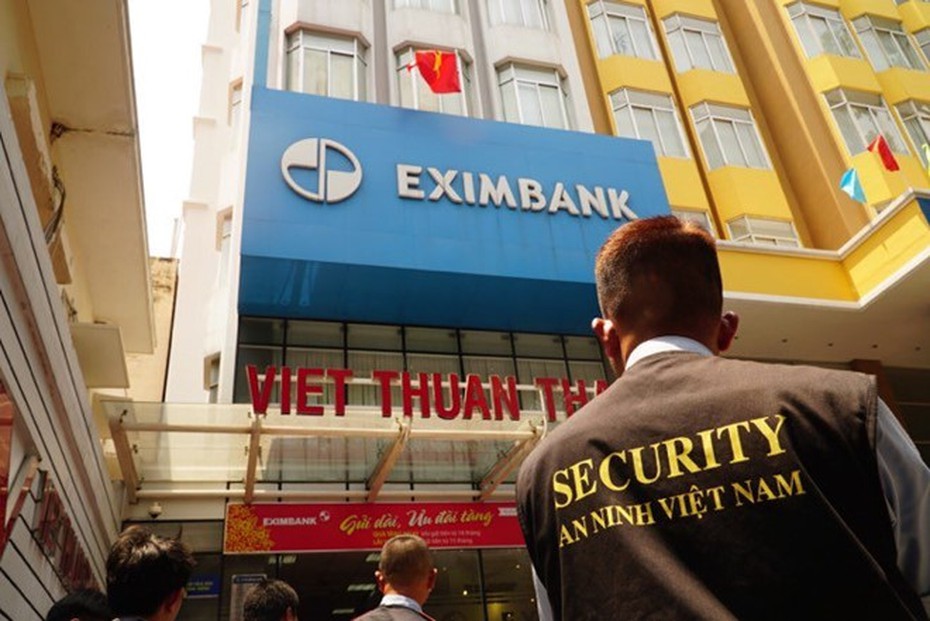 Vạch trần thủ đoạn chiếm đoạt hàng trăm tỷ đồng gửi tiết kiệm tại Eximbank