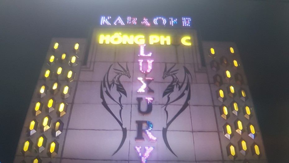 Đồng Nai: Triệt xóa tụ điểm mua bán, chứa chấp sử dụng trái phép chất ma túy tại quán karaoke