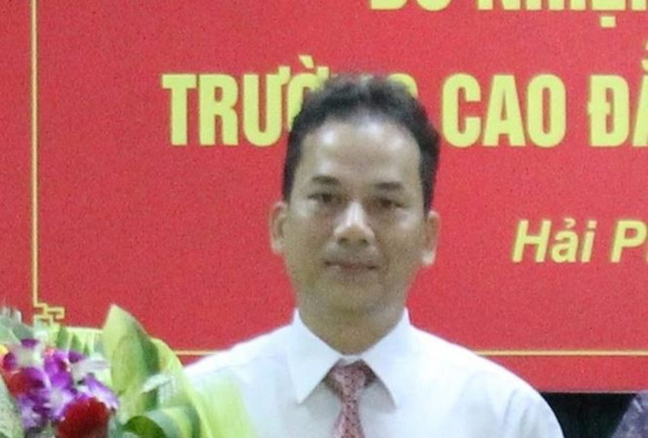 Hiệu phó trường CĐ ở Hải Phòng bị bắt vì nghi cầm đầu đường dây bằng giả