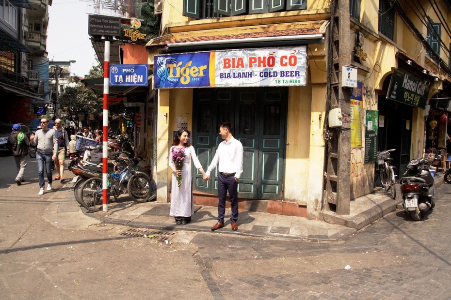 Điểm mặt những con phố Hà Nội không thể lấy lại được vỉa hè