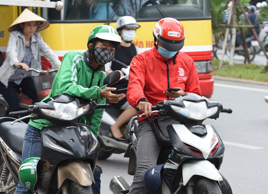 Tân binh GoViet "đại chiến" gã khổng lồ Grab: Khách hàng nên cẩn trọng