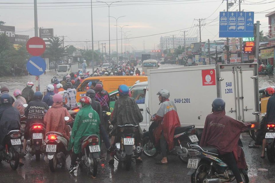 TP.HCM: Dự báo chiều và đêm nay sẽ có mưa lớn vì ảnh hưởng bão số 9