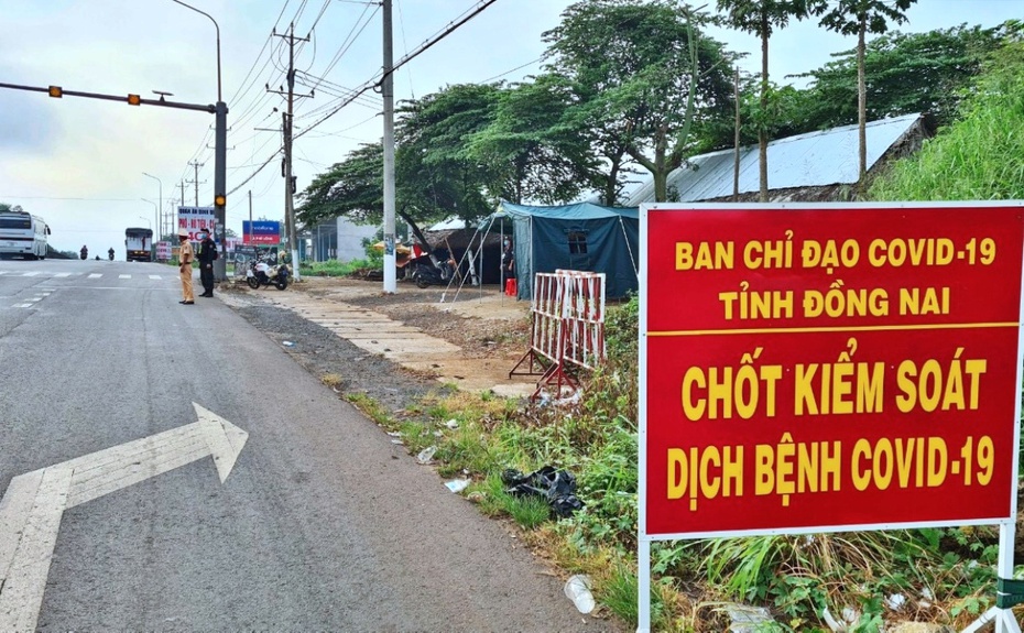 Việc Đồng Nai thông báo cách ly người về từ TP.HCM: Bài học vừa chống dịch vừa sản xuất