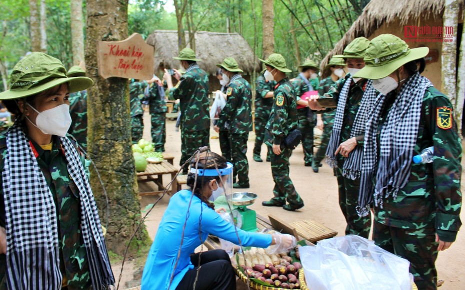 Tp.HCM tiếp tục tổ chức tour du lịch tri ân các y bác sĩ chống dịch