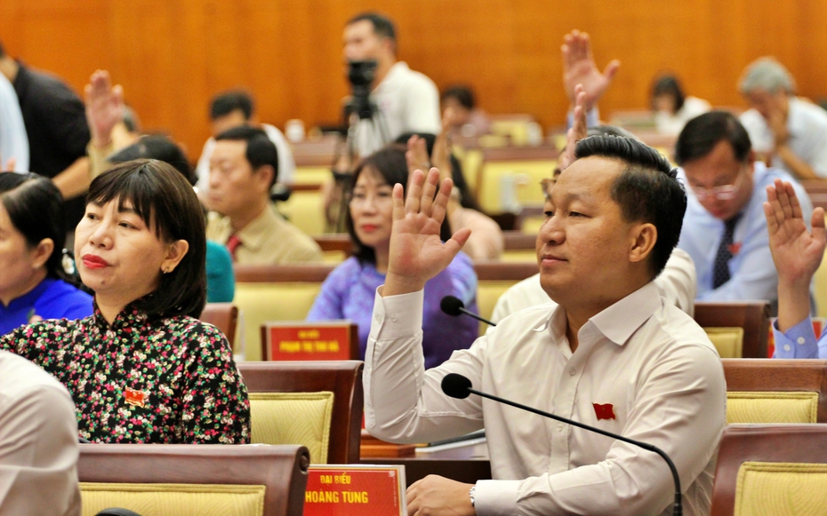 Tp.HCM: Lãnh đạo dự án khoa học nhận lương 120 triệu đồng mỗi tháng