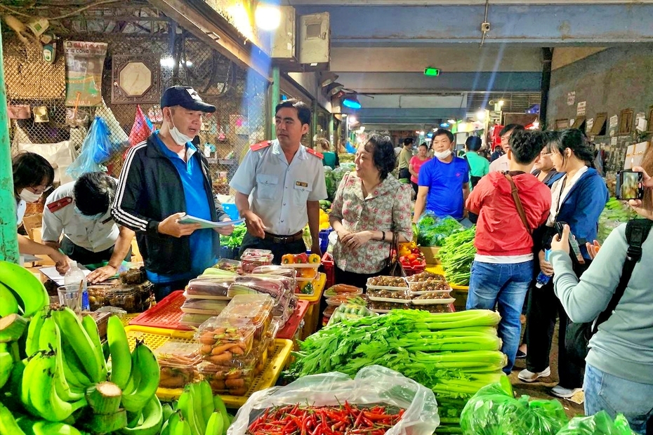 An toàn thực phẩm dịp Tết: Nguồn cung dồi dào, tăng cường giám sát