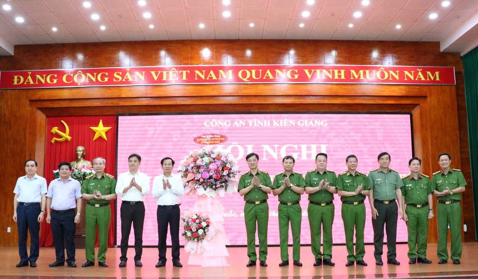 Nỗ lực bảo đảm ANTT và an ninh, an toàn hàng không TP Phú Quốc