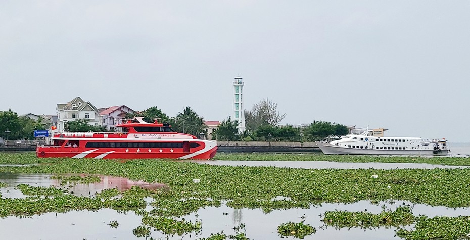 Hội nghị tăng cường quản lý vận tải đường thủy nội địa từ bờ ra đảo