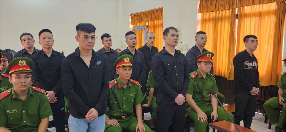 Kiên Giang: 40 năm tù cho 9 bị cáo tổ chức hỗn chiến