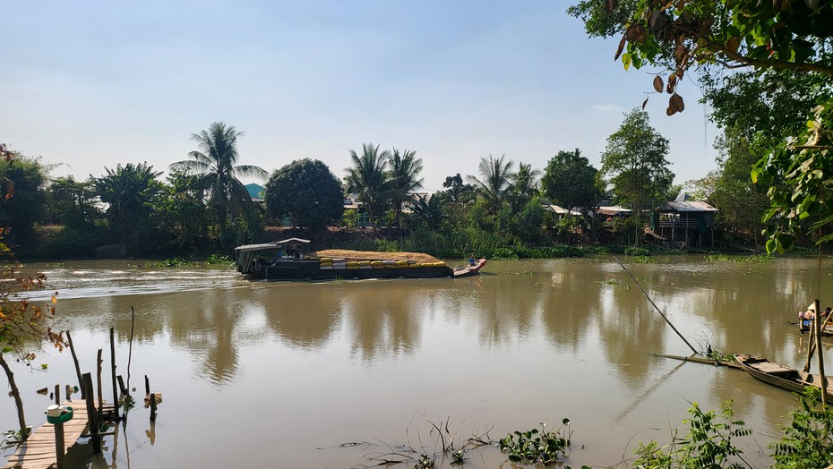 Ứng phó cao điểm xâm nhập mặn tại Đồng bằng sông Cửu Long