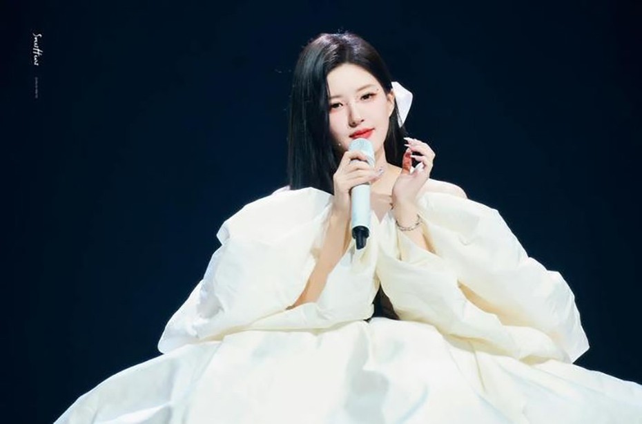 Triệu Lộ Tư có hành động “đốn tim” fan trong ngày sinh nhật