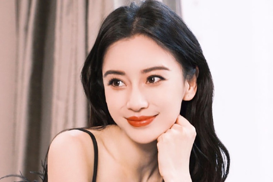 Angelababy lần đầu công khai ảnh rõ mặt của quý tử