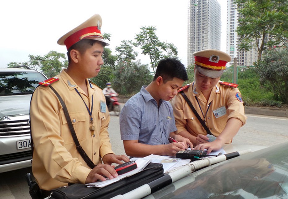 Xe thế chấp ngân hàng, làm gì để không bị phạt?