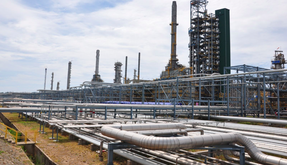 Sốc: Nhà đầu tư bỏ giá trên trời mua cổ phiếu Lọc dầu Dung Quất
