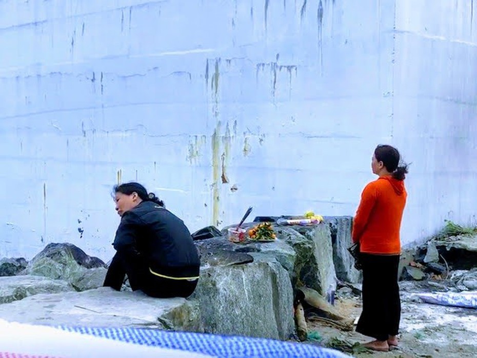 Cha mẹ "có vấn đề", nên tước quyền nuôi con