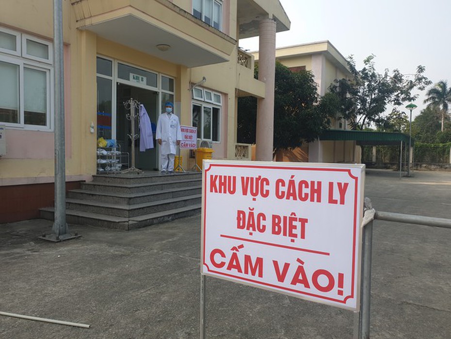 Nghệ An cách ly 6 lao động trở về từ Trung Quốc lấy mẫu xét nghiệm virus Corona