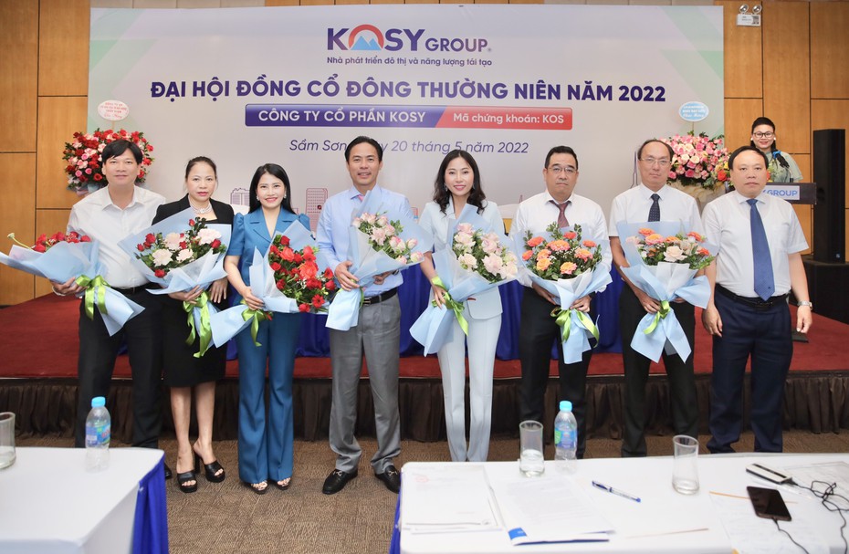 Kosy miễn nhiệm 2 nữ lãnh đạo