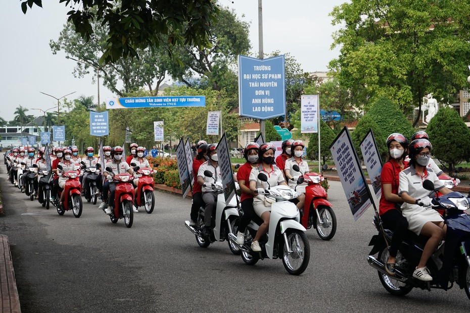 Học sinh, sinh viên là thế hệ tiên phong thực hiện đảm bảo ATGT