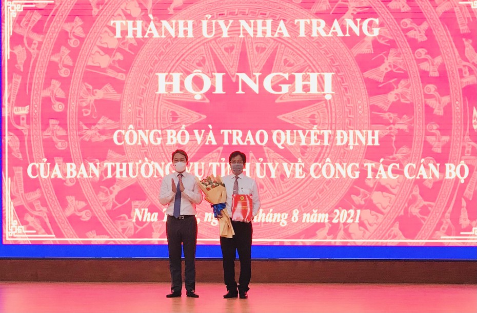 Ông Hồ Văn Mừng được điều động giữ chức Bí thư Thành ủy Nha Trang