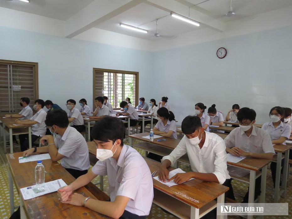 Hơn 14.000 thí sinh Khánh Hòa bước vào ngày thi đầu tiên