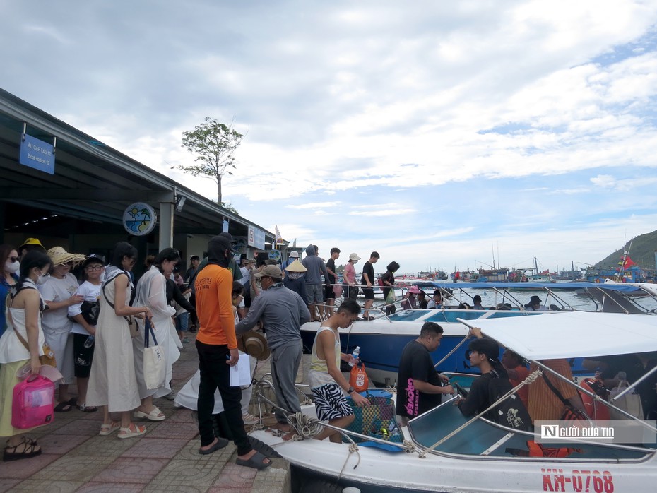 Khánh Hòa: Lượng du khách đi tour biển đảo ngày đầu nghỉ lễ chưa cao