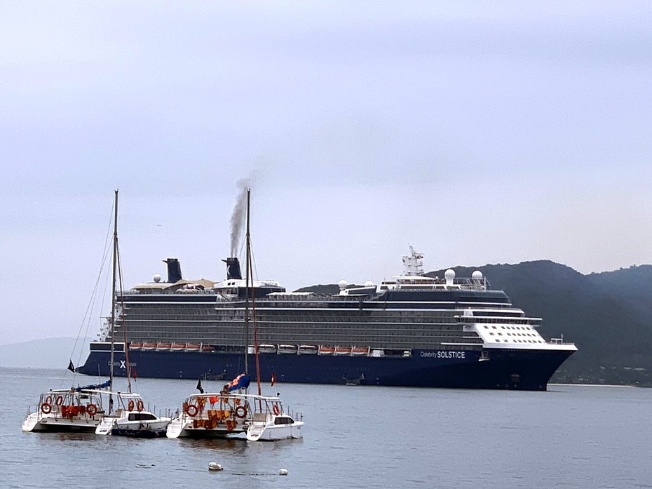 Khánh Hòa đón tàu biển quốc tế Celebrity Solstice